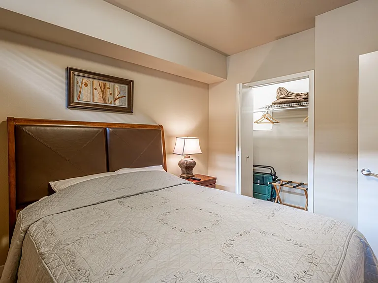 2220 W Woodin Ave #306 — Photo 28