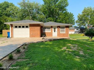 913 Geneva St, Jefferson City, MO 65109