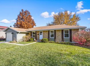 3755 Lexington Dr, Hoffman Estates, IL 60192