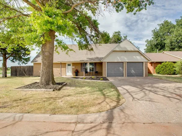 2324 Seminole St, Enid, OK 73703