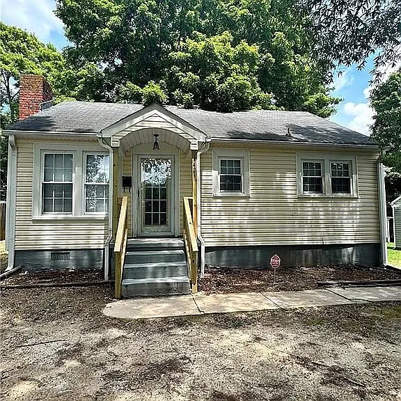 421 Gossett St