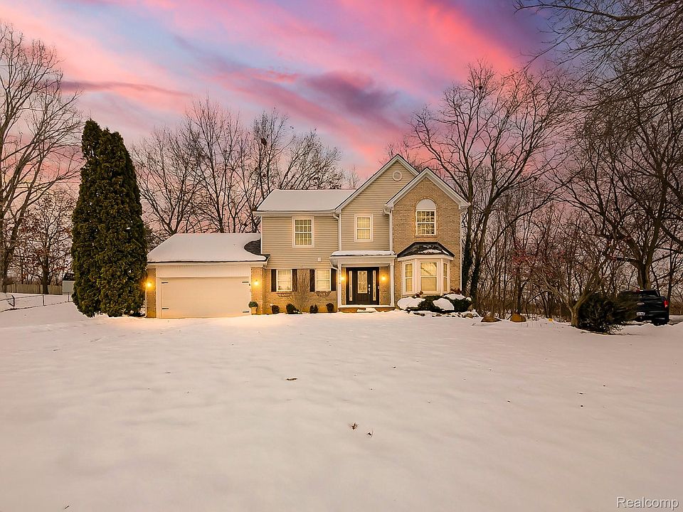 1st image of 30654 Golden Valley Dr