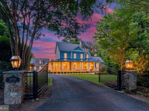 10030 Windy Hollow Rd, Great Falls, VA 22066