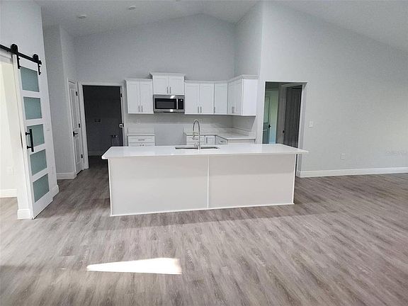 5th image of 1111 Dagmar Ave