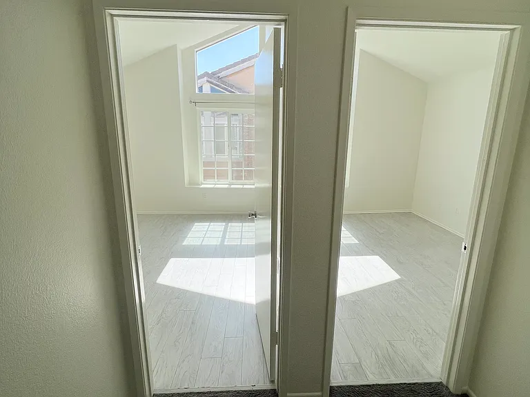 4842 King Cir #A — Photo 7