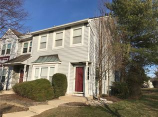 8 Concord Sq, Sayreville, NJ