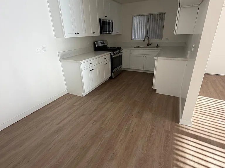 4717 Willis Ave — Photo 20