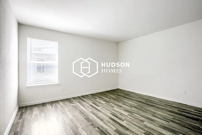 1110 Jones St — Photo 7