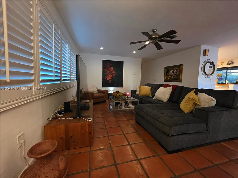 9860 SW 140th St — Photo 12