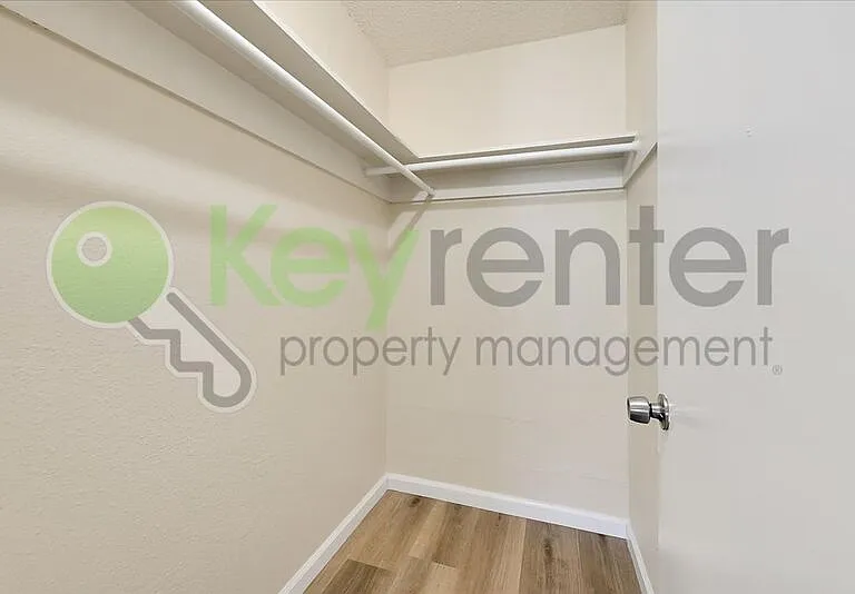 1071 Santiago Ave #6 — Photo 48
