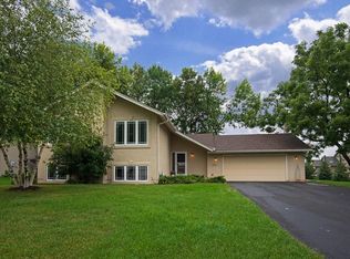 681 Shelerud Dr, Eagan, MN 55123