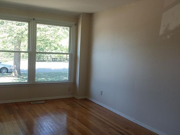 4th image of 1232 N Fairview Ave
