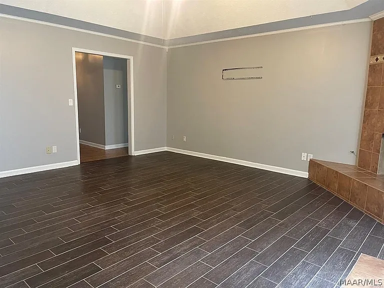 6605 Denham Ct — Photo 2