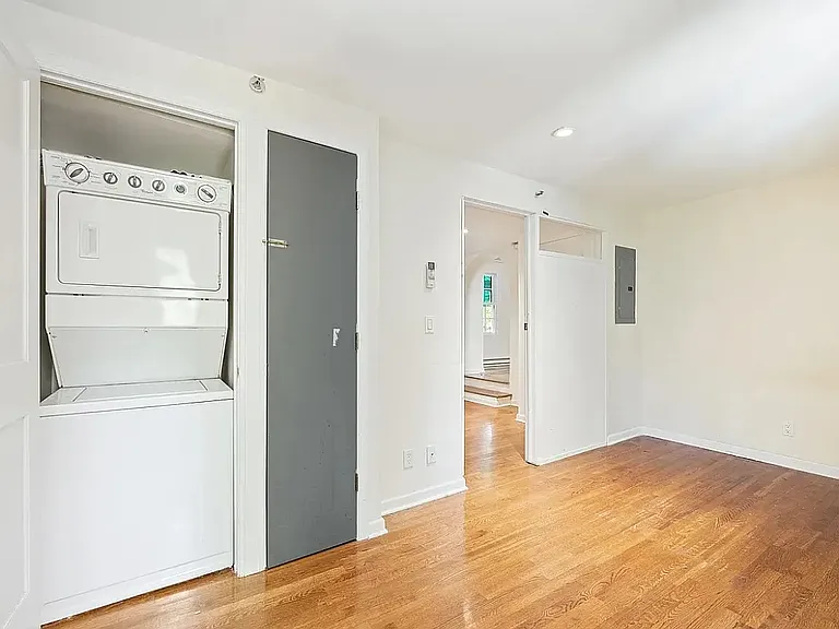 109 W 10th St #1 — Photo 21