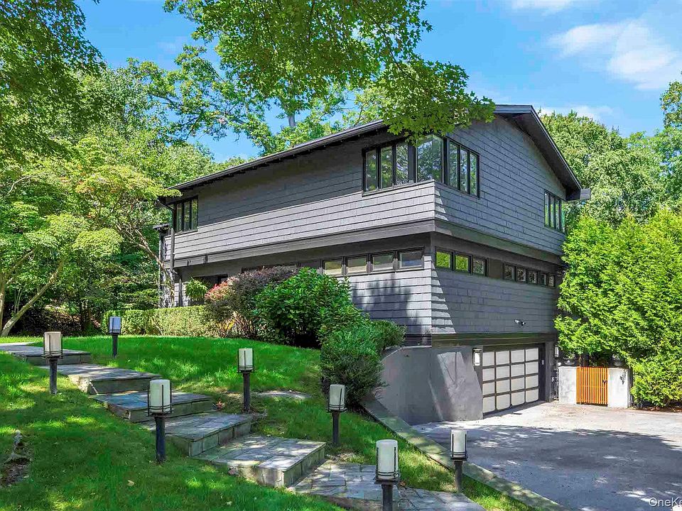 1st image of 14 Leatherstocking Lane