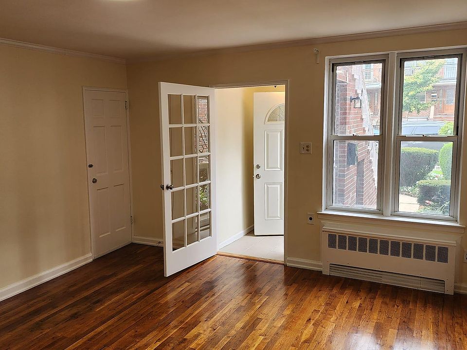 1st image of 1611 E 94th St Floor 1