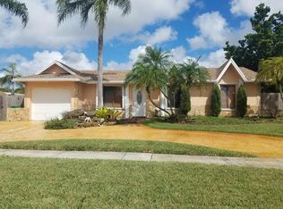 9211 Andora Dr, Hollywood, FL 33025