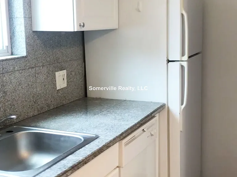 15 Ashford St #1 — Photo 7