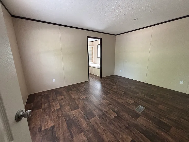 Forest Acres — Photo 20