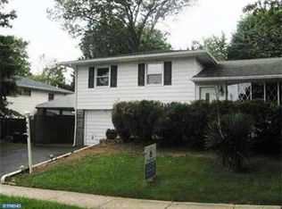 618 Wynnbrook Rd, Secane, PA 19018