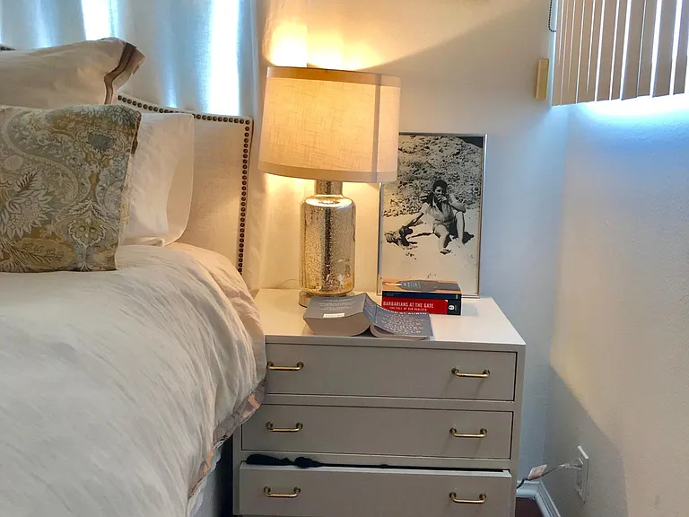 8349 Blackburn Ave #302 — Photo 167
