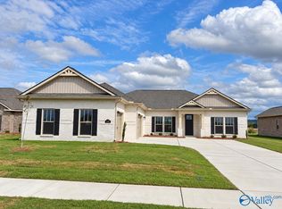 1115 Maplehurst St, Decatur, AL 35603