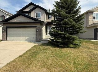 109 Rockyspring Ter NW, Calgary, AB T3G 5Z7