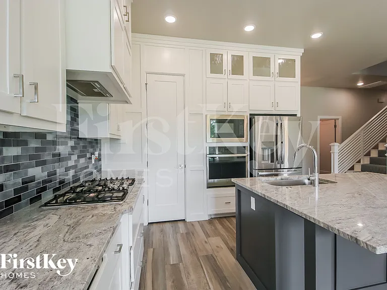 15901 Aparados Way — Photo 6