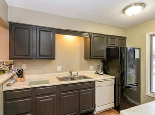 1942 N Ridge Dr, Coralville, IA 52241