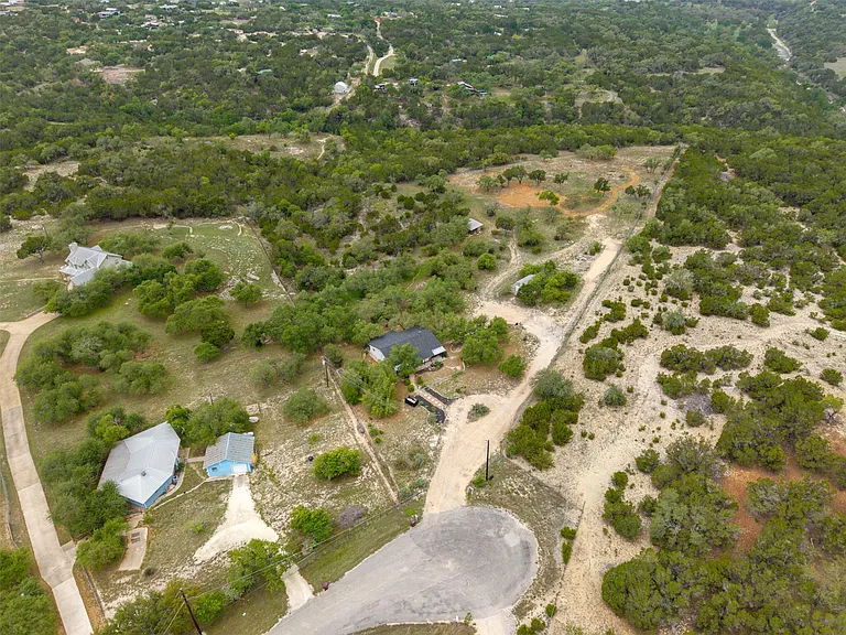 2591 Spring Valley Dr — Photo 24