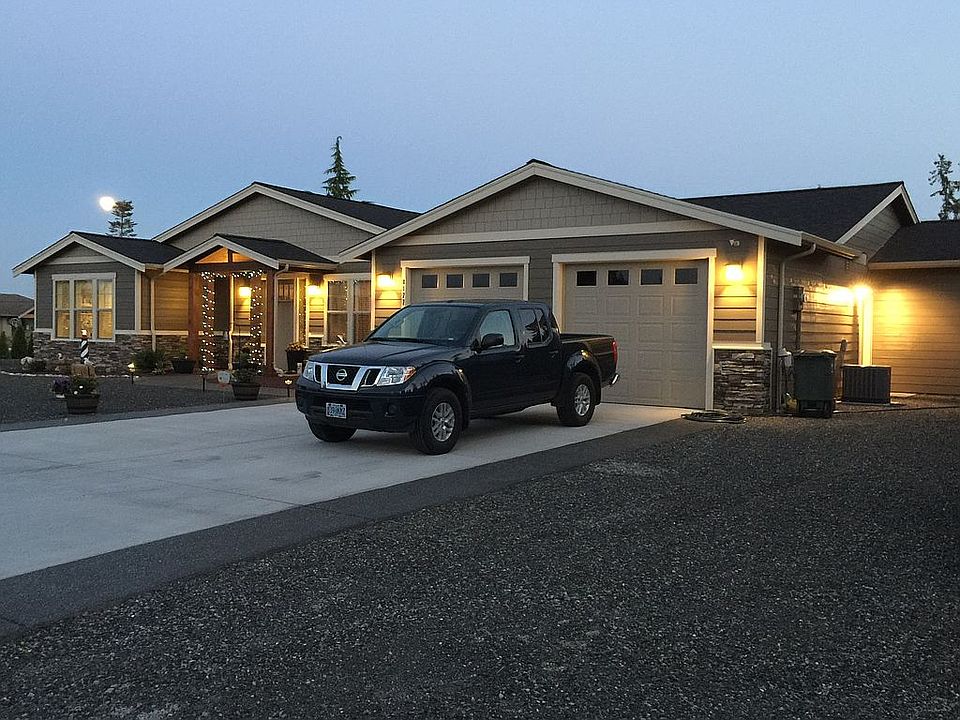 1st image of 8177 Comox Rd