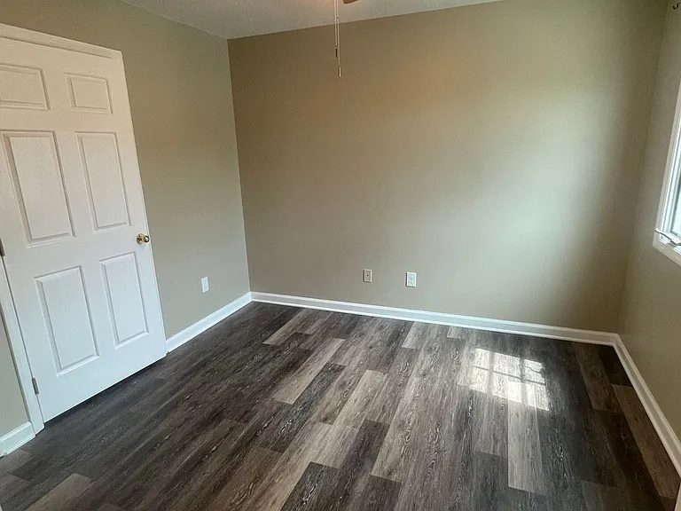 541 Euclid Ave — Photo 3
