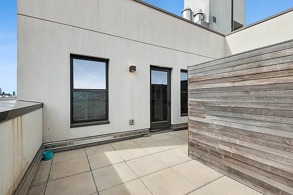 Rented by TorsX Inc | media 22