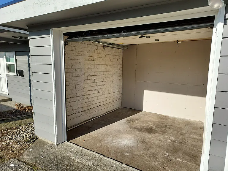 700 Aberdeen Ave NE #702 — Photo 16
