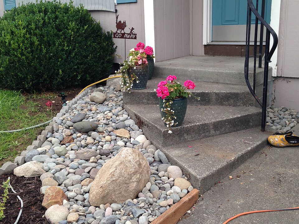 1st image of 3047 44th Ave NE