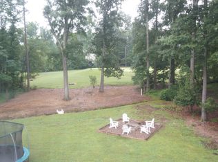 34 Whitley Dr, Chapel Hill, NC 27517