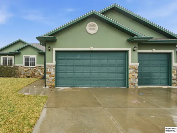 710 N 95th St, Lincoln, NE 68527