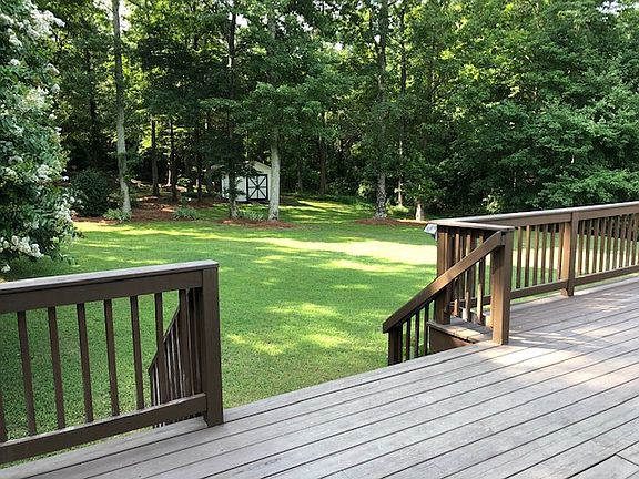 5th image of 127 Arthur Dr