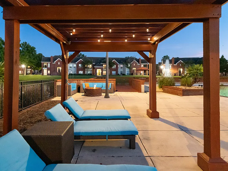 Sturbridge Commons — Photo 21