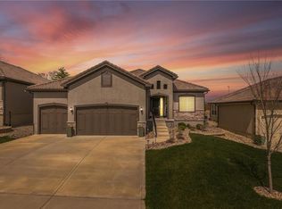 2102 NW Ashurst Dr, Lees Summit, MO 64081