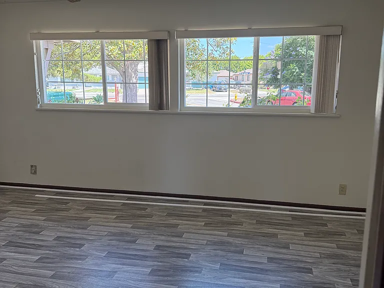 346 Harvard St — Photo 14