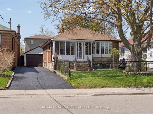 100 Huntington Ave, Toronto, ON M1K 4L5