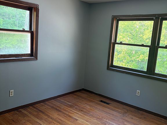 4th image of 445-47 S Beech St S #445