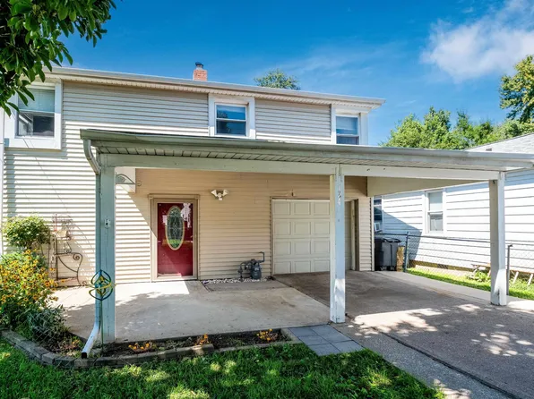 124 Linden St, East Peoria, IL 61611
