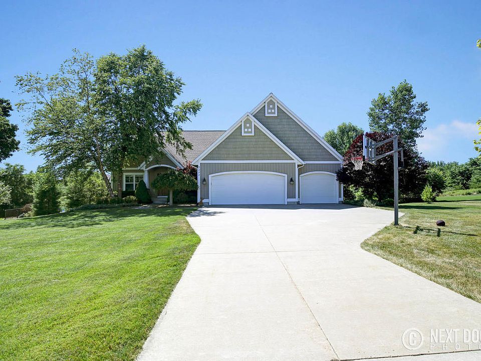 1st image of 4233 Samantha Dr NW