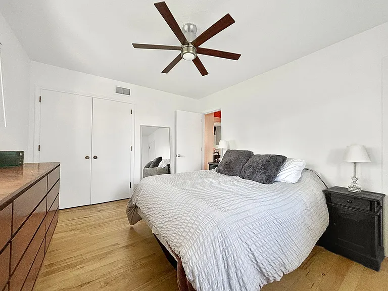 2541 Lakewood Ln — Photo 24