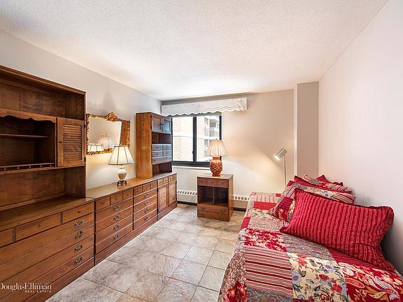 5th image of 80 Gold St APT 3D