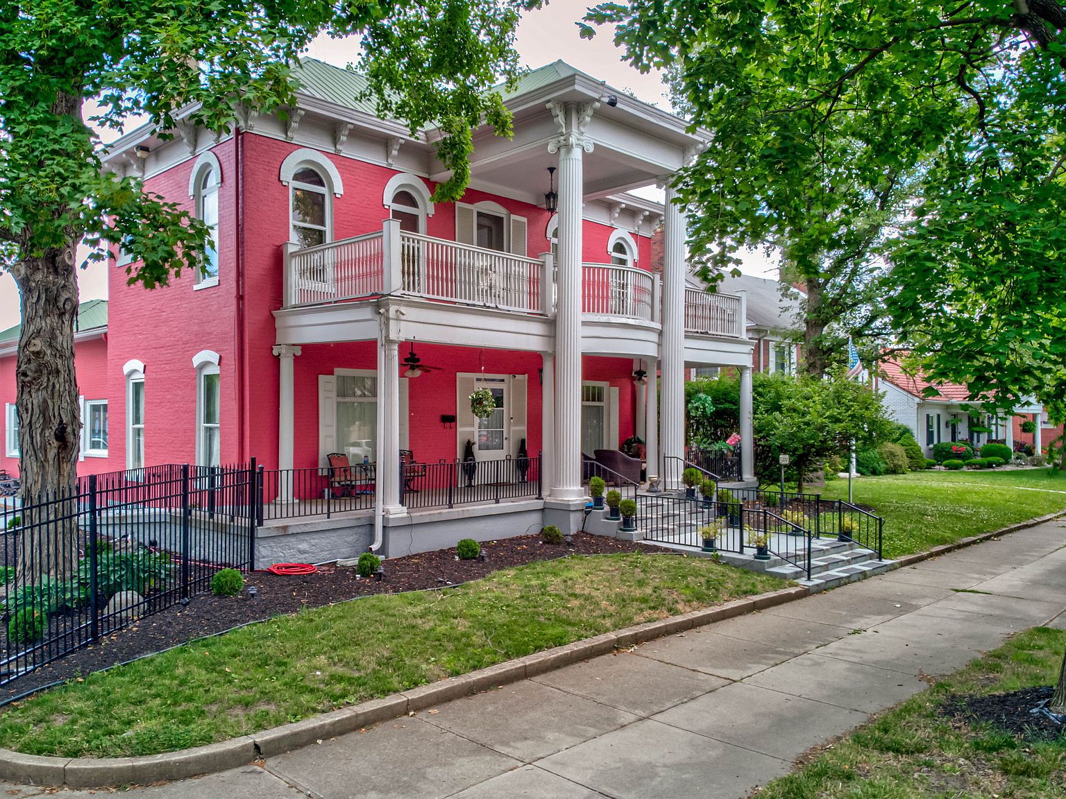 232 W Broadway St, Shelbyville, IN 46176 MLS 21928399 Zillow