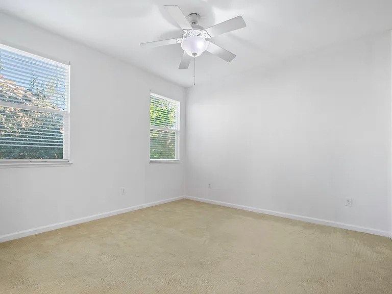 991 Zephyr Ln — Photo 44