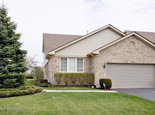 69 Iliad Dr, Tinley Park, IL 60477